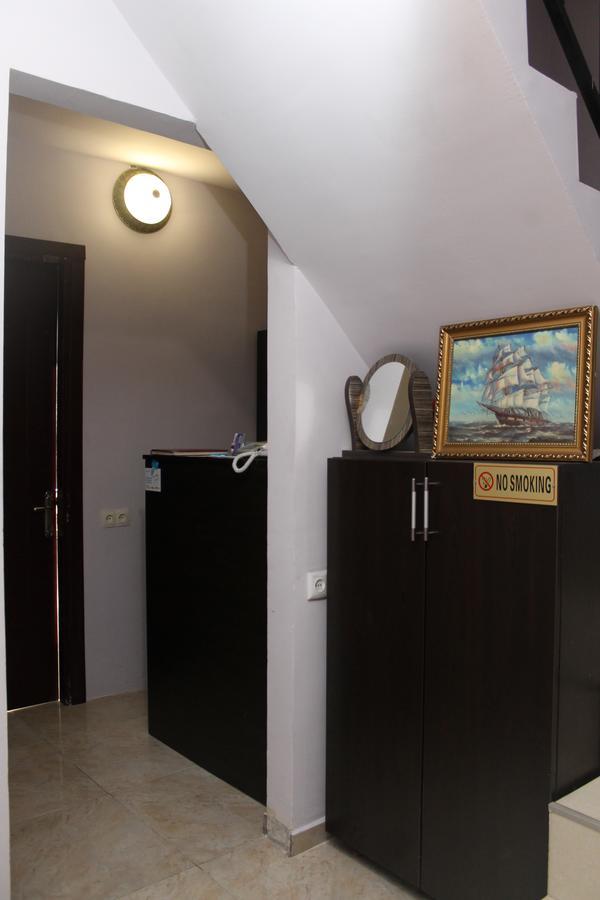 Hotel Peria Batumi Exterior photo